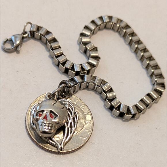 ED HARDY Skull & Wings Charm Bracelet on Silver Stainless Steel Box Chain 8" - Picture 6 of 8